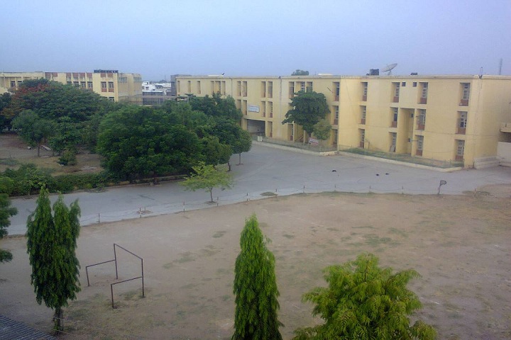 https://cache.careers360.mobi/media/colleges/social-media/media-gallery/18832/2021/2/9/Campus View Of Shri VR Patel College of Commerce Mehsana_Campus-View.jpg